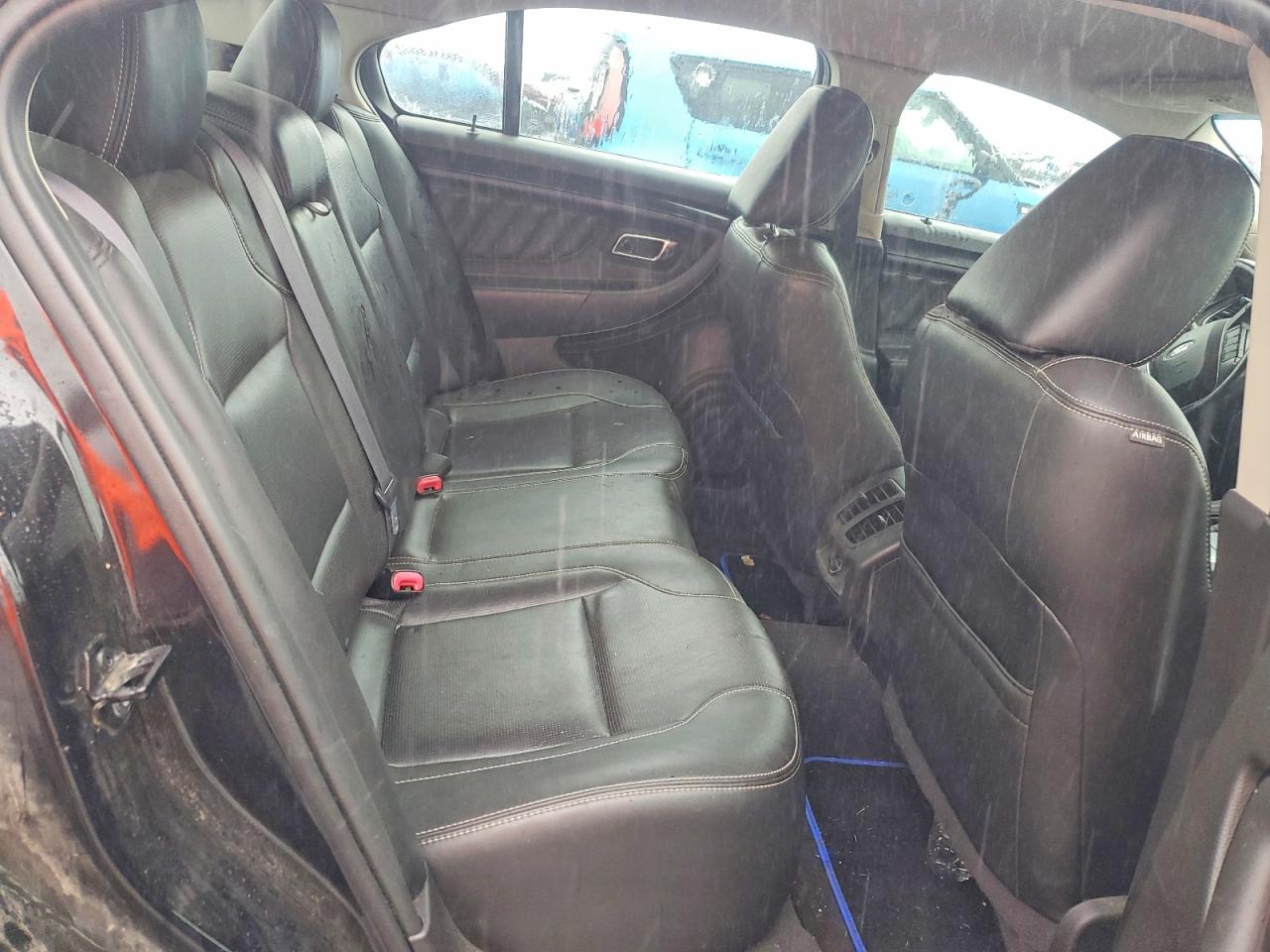 FORD TAURUS 2010 — 11
