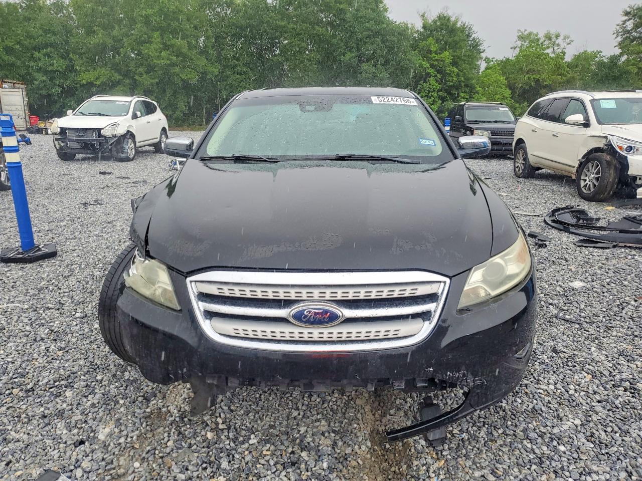 FORD TAURUS 2010 — 6