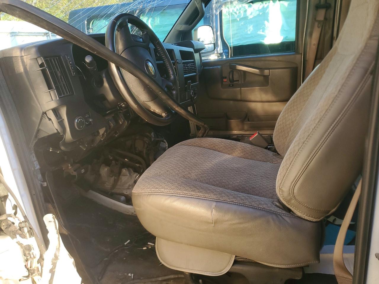 CHEVROLET EXPRESS G3500 2021 — 8