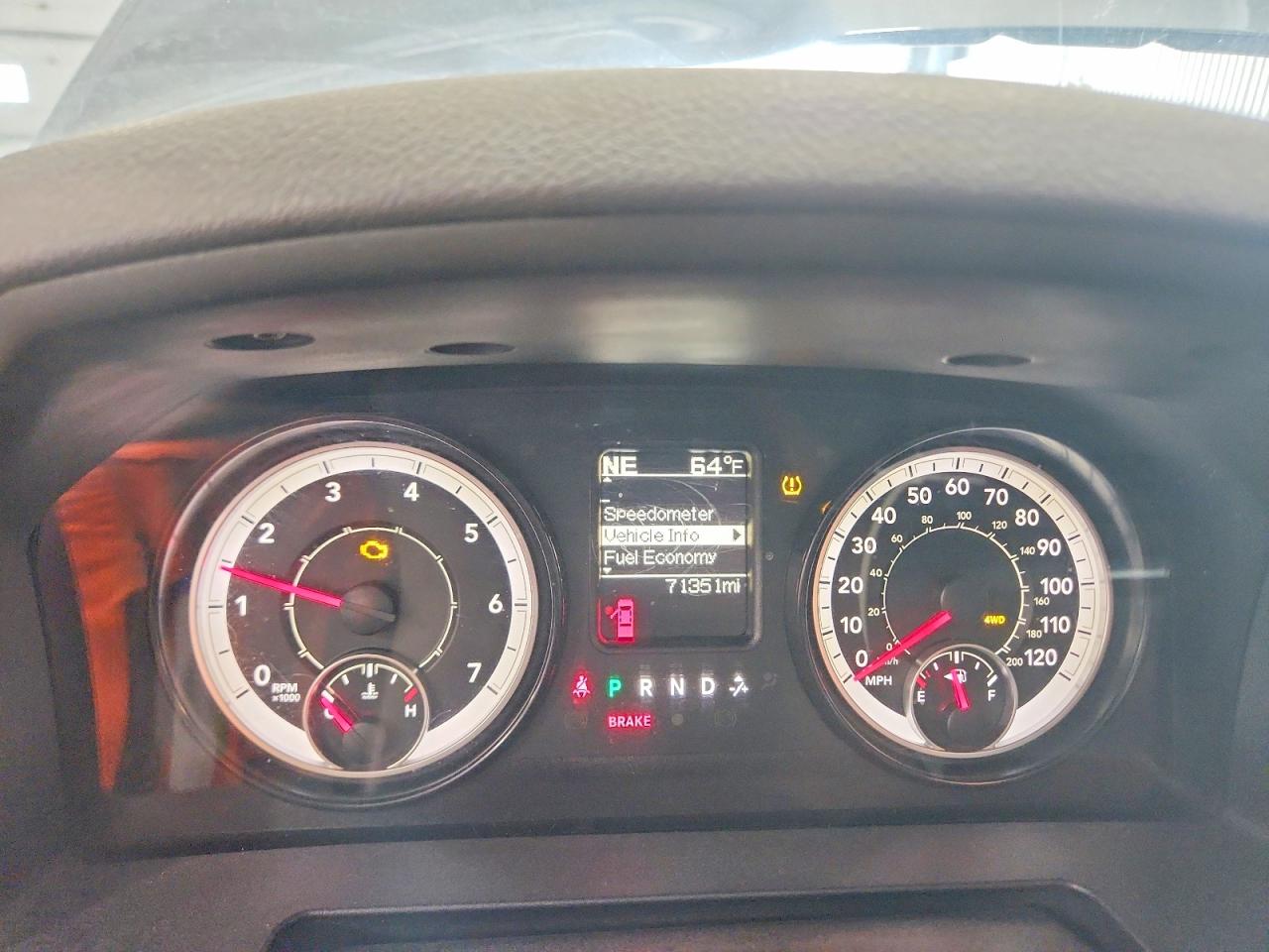 RAM 1500 2017 — 10