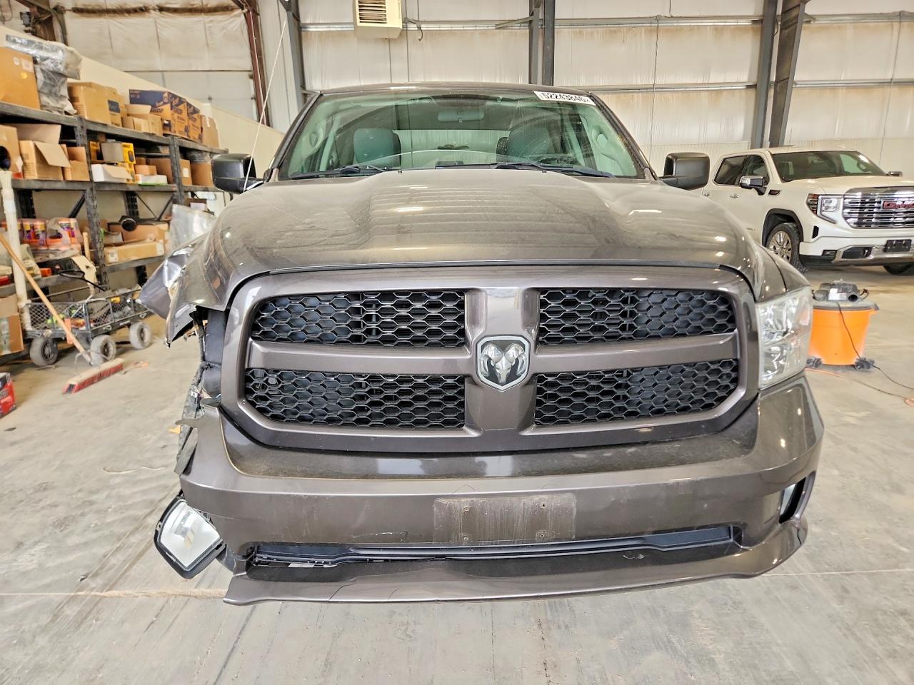 RAM 1500 2017 — 6