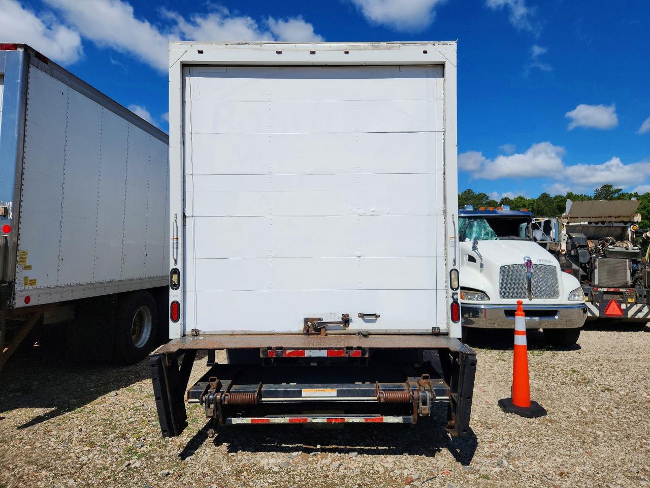 FREIGHTLINER M2 2016 — 7