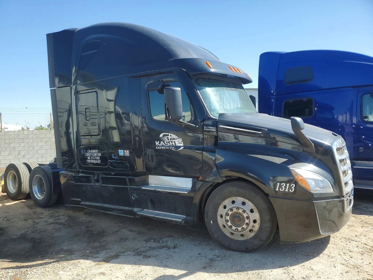 FREIGHTLINER CASCADIA 126 2022 — 2
