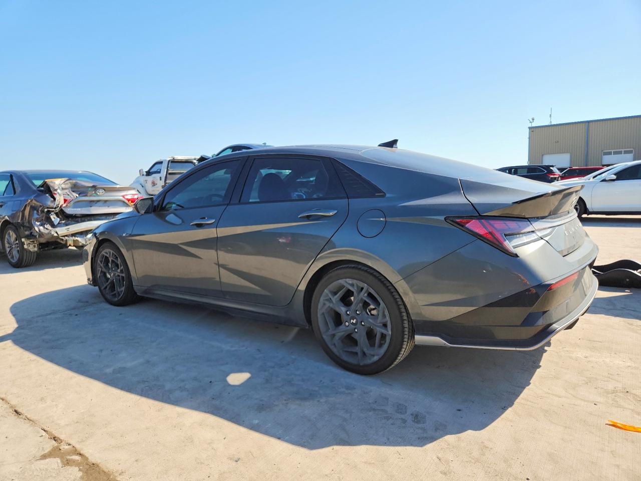 HYUNDAI ELANTRA 2024 — 3