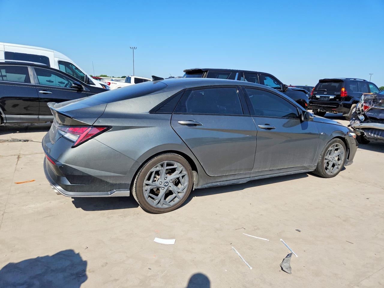HYUNDAI ELANTRA 2024 — 4