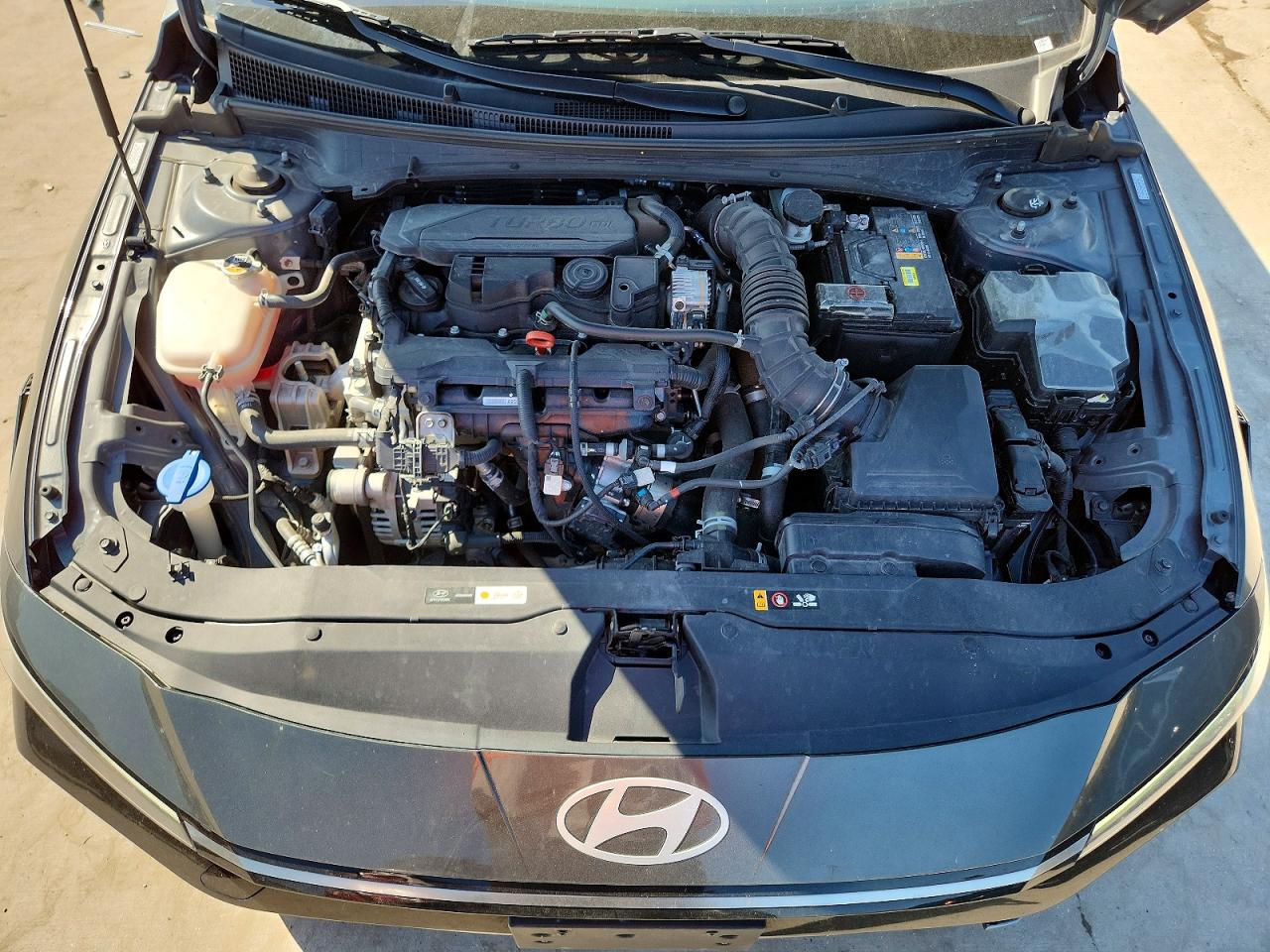 HYUNDAI ELANTRA 2024 — 12