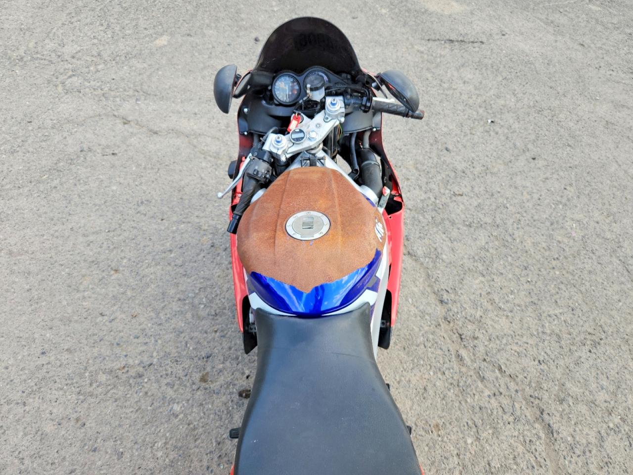 YAMAHA YZF600 2001 — 7