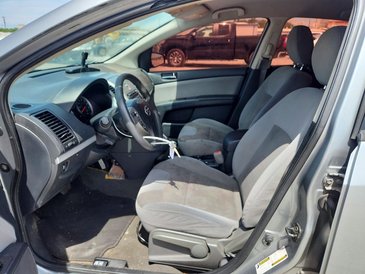 NISSAN SENTRA 2012 — 8