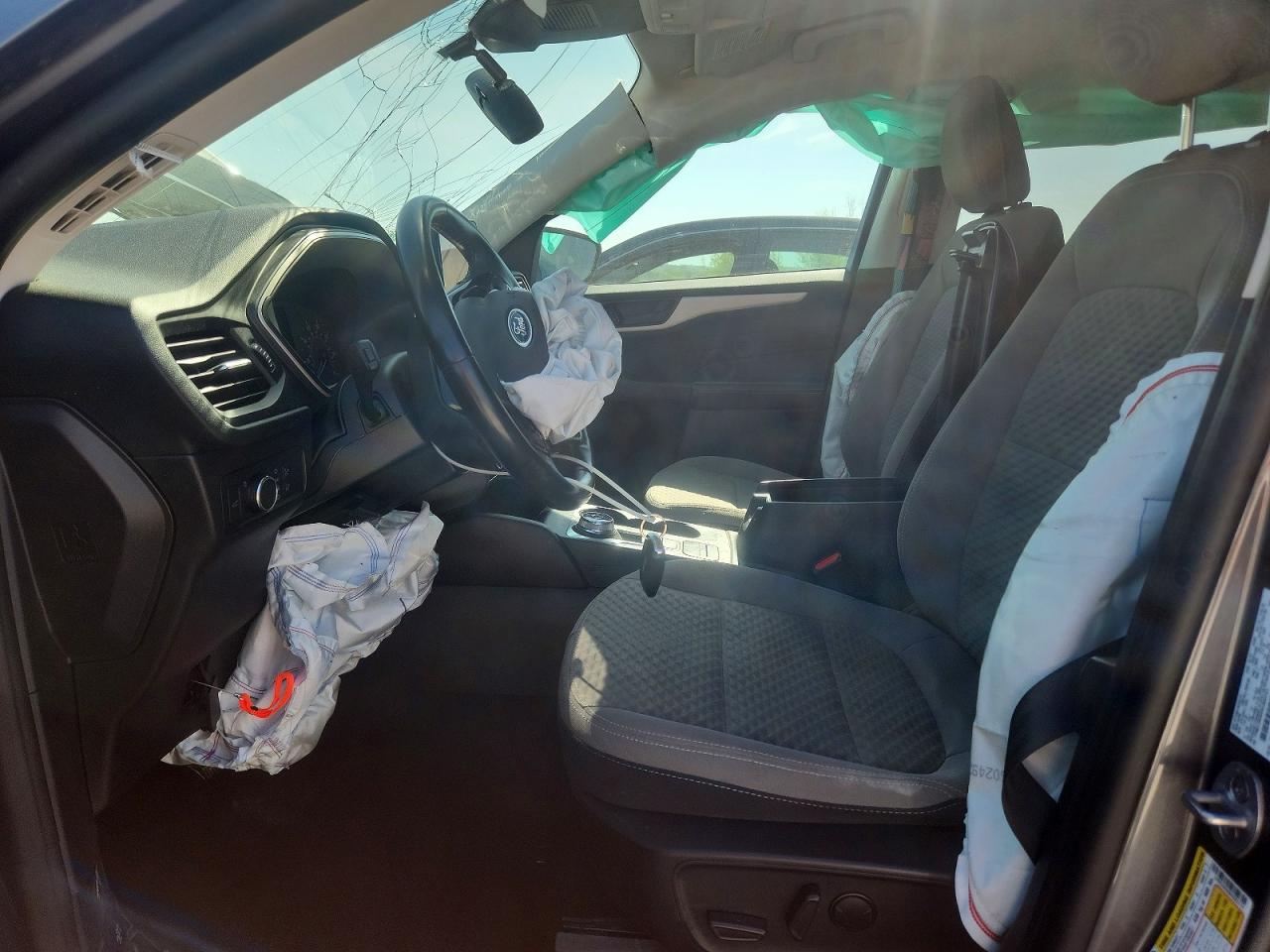 FORD ESCAPE 2022 — 8