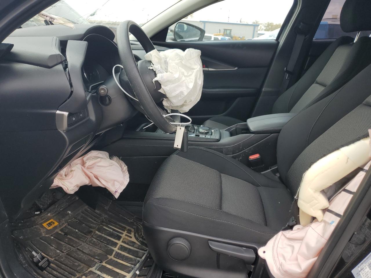 MAZDA CX-30 2024 — 8