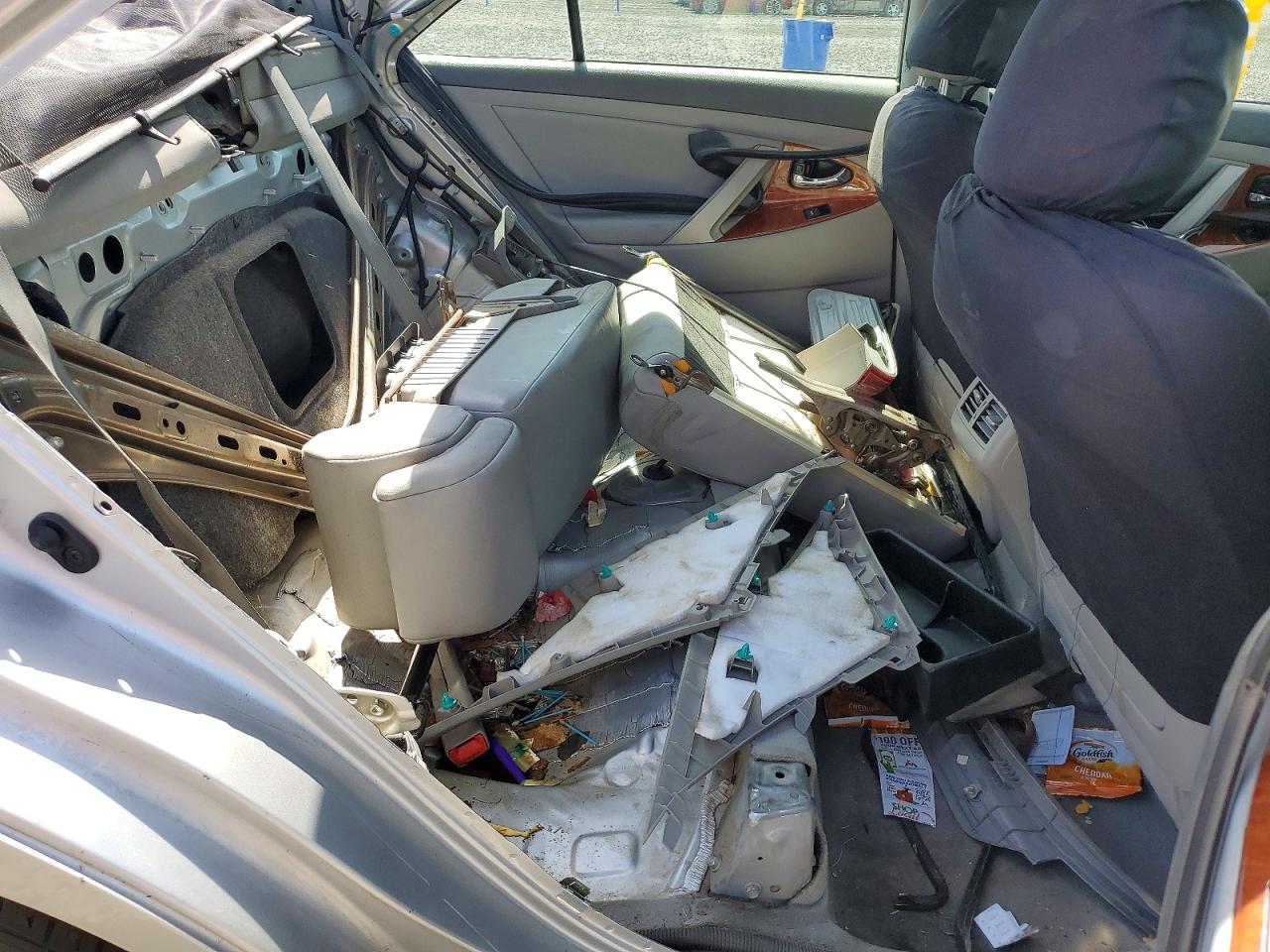 TOYOTA CAMRY 2011 — 11