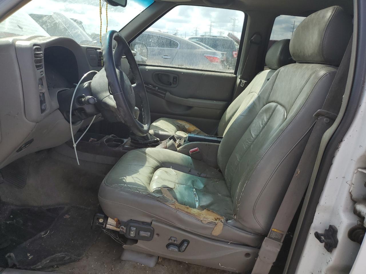 OLDSMOBILE BRAVADA 2000 — 8