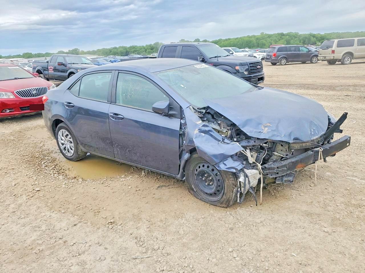 TOYOTA COROLLA 2017 — 5