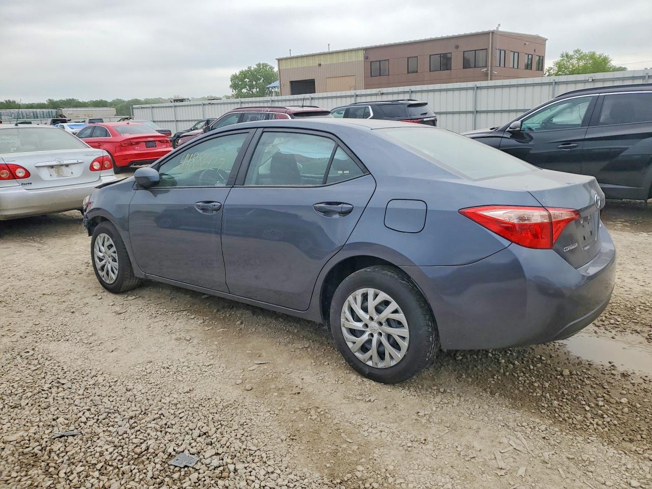TOYOTA COROLLA 2017 — 3