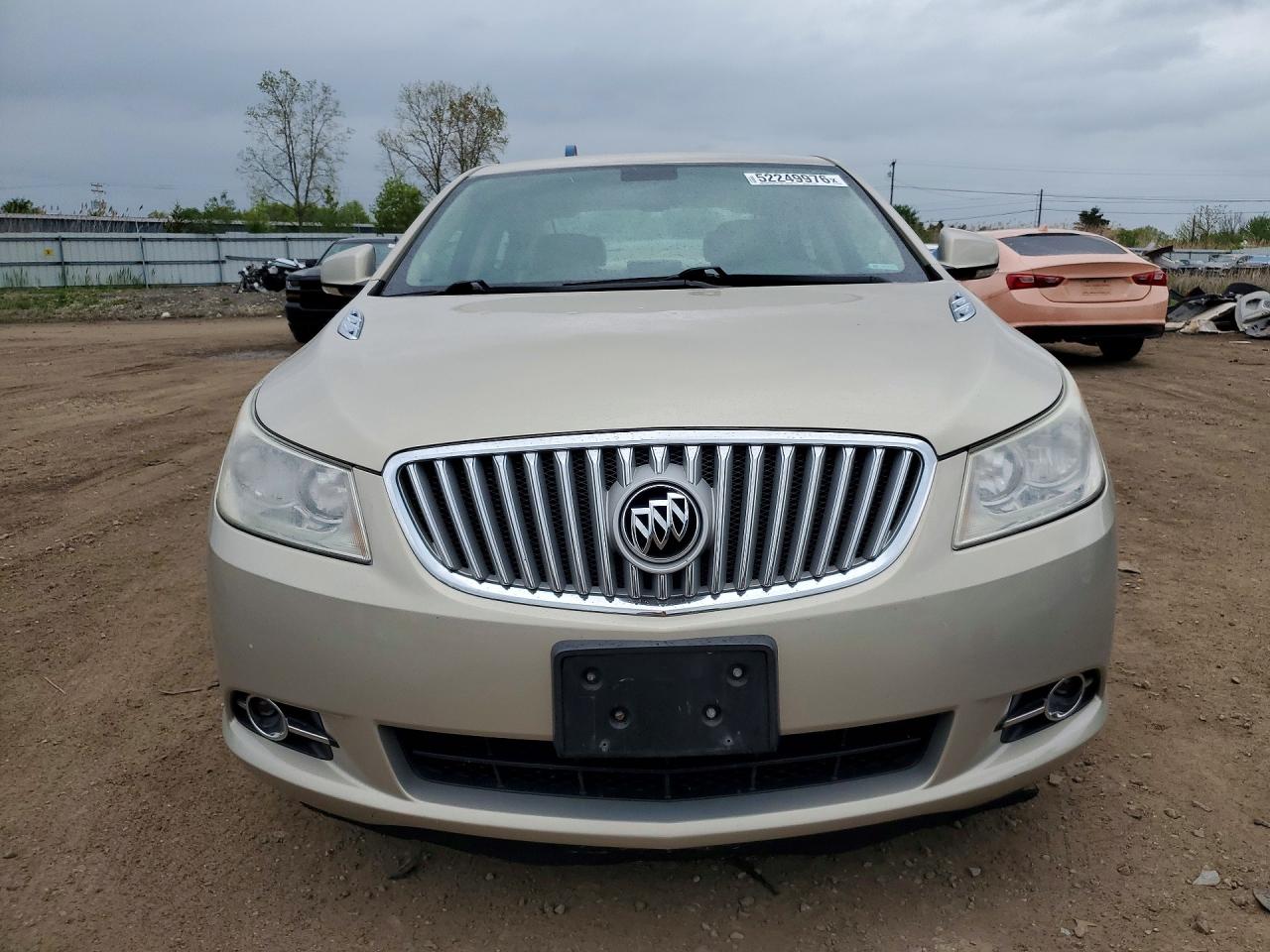 BUICK LACROSSE 2011 — 6