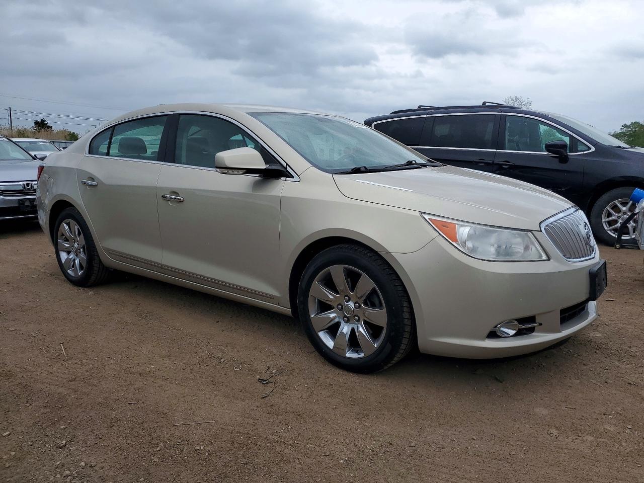 BUICK LACROSSE 2011 — 5