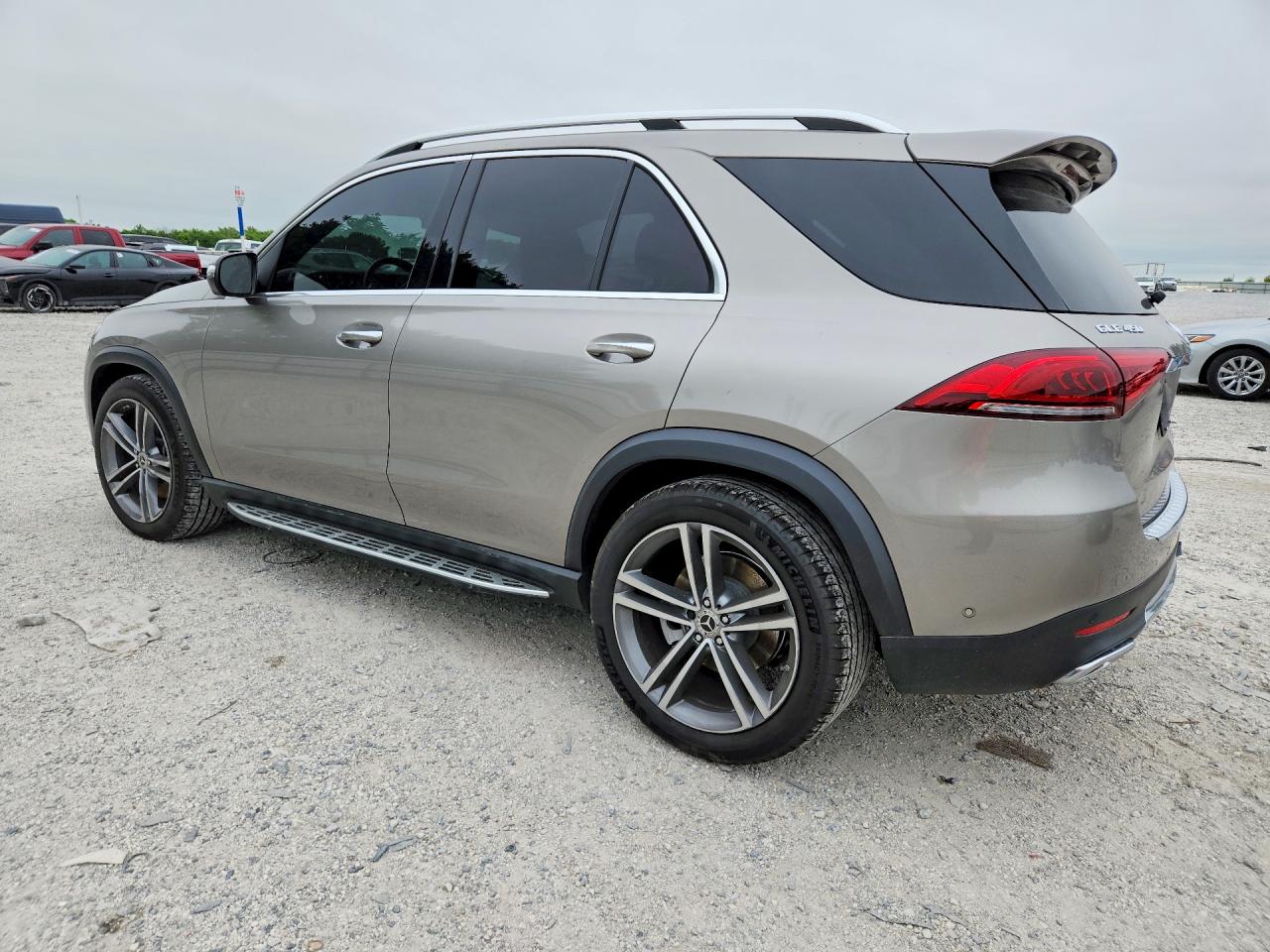 MERCEDES-BENZ GLE 2022 — 3