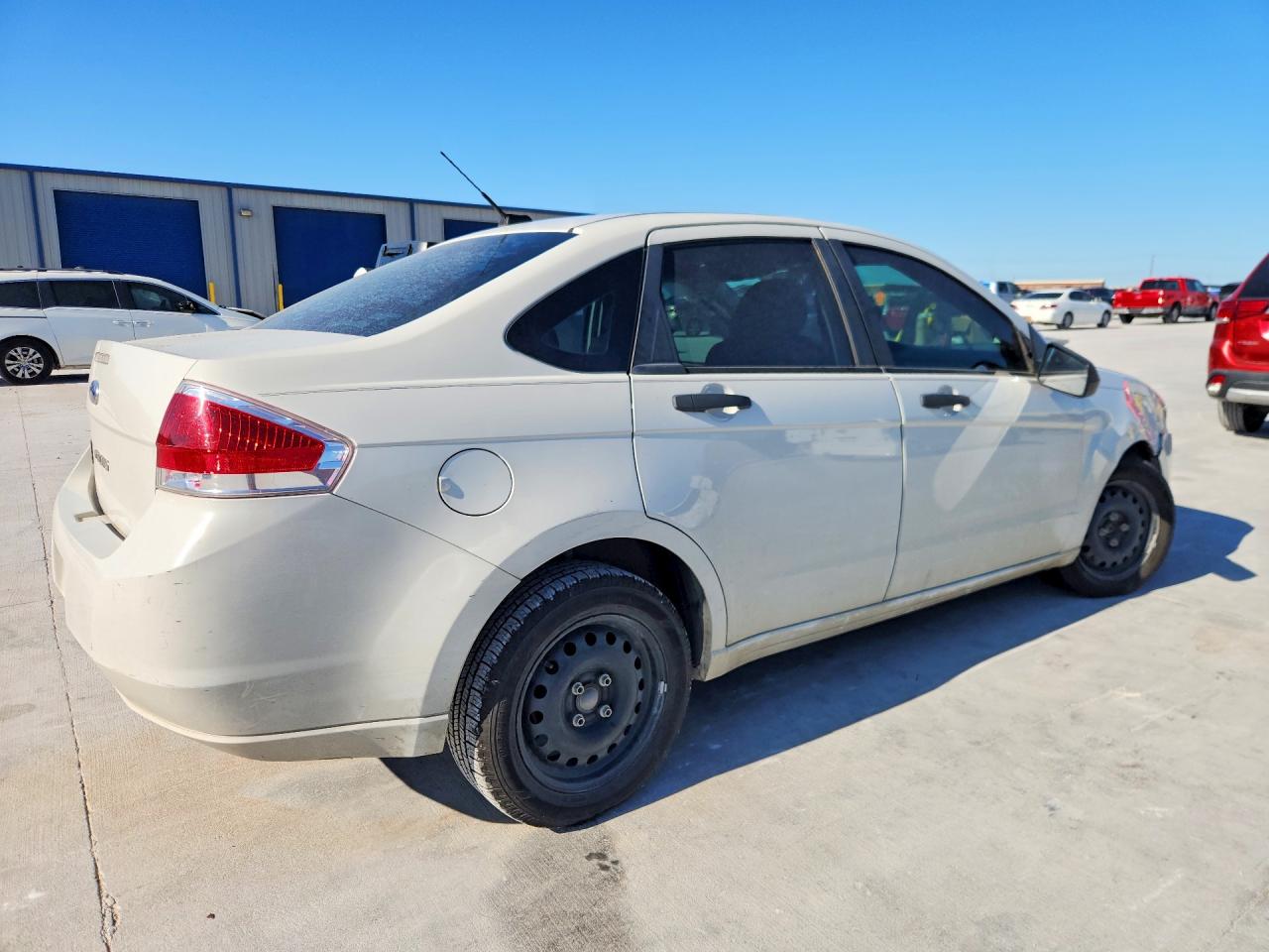 FORD FOCUS 2010 — 4