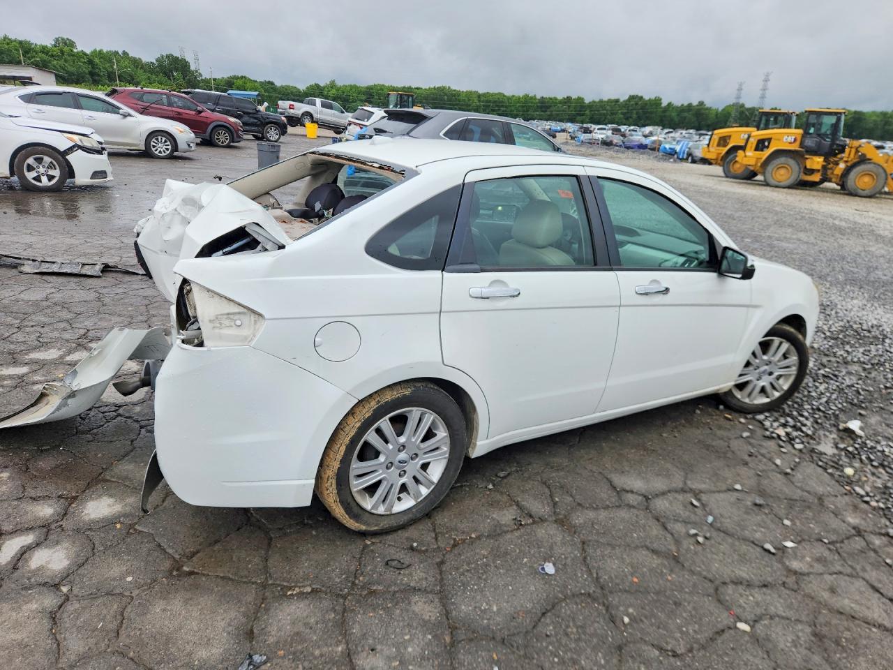 FORD FOCUS 2010 — 4