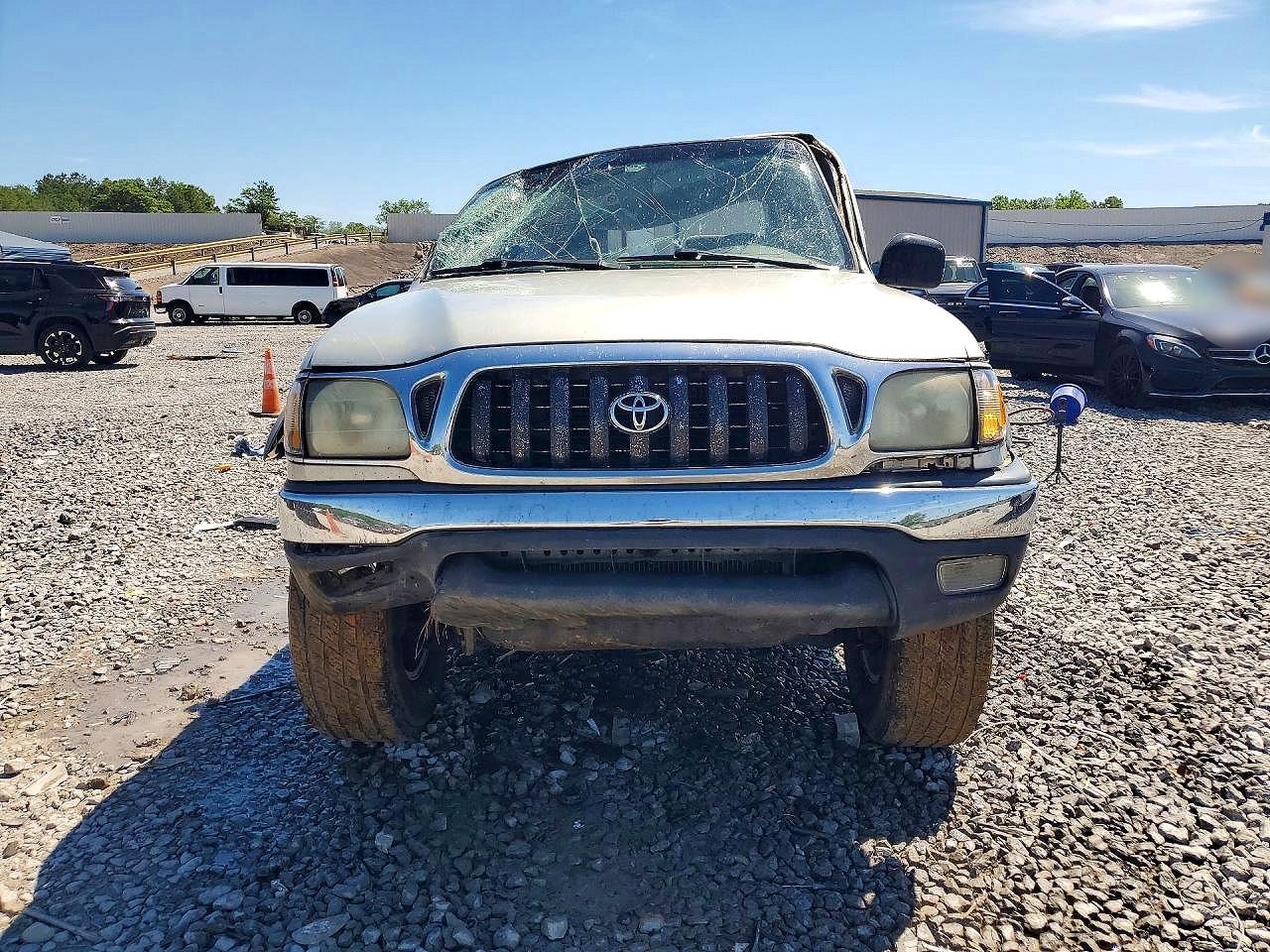 TOYOTA TACOMA 2001 — 6
