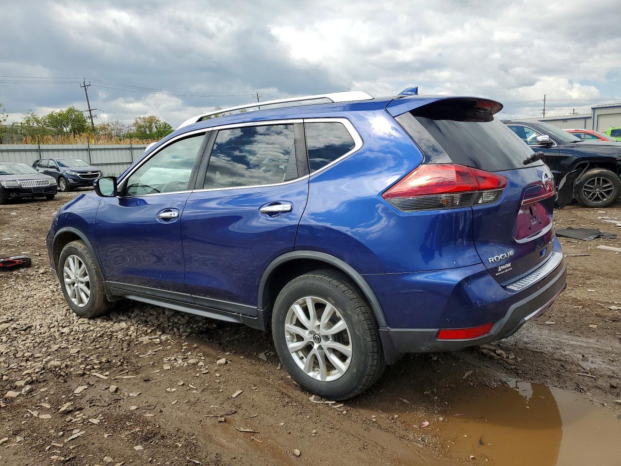NISSAN ROGUE 2018 — 3