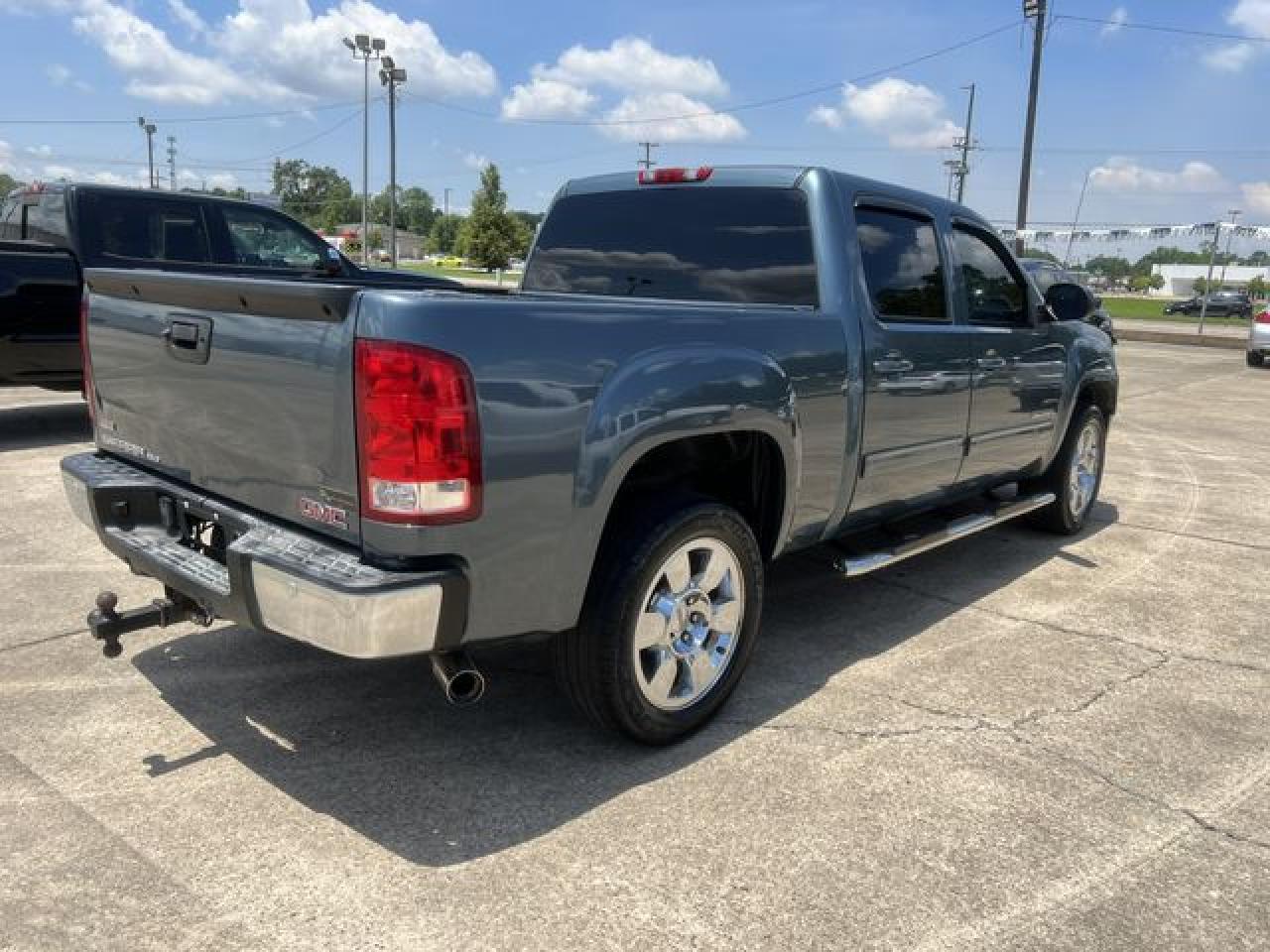 GMC SIERRA 2010 — 3