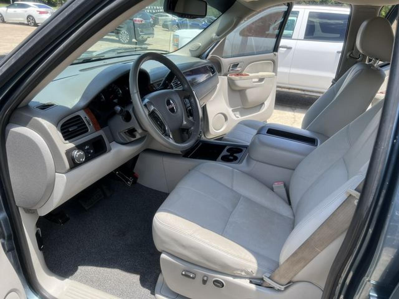 GMC SIERRA 2010 — 6