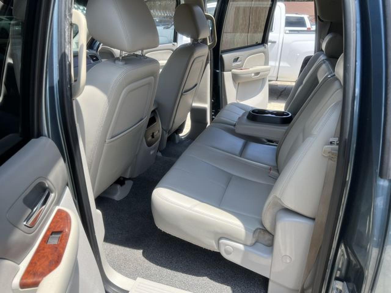 GMC SIERRA 2010 — 7
