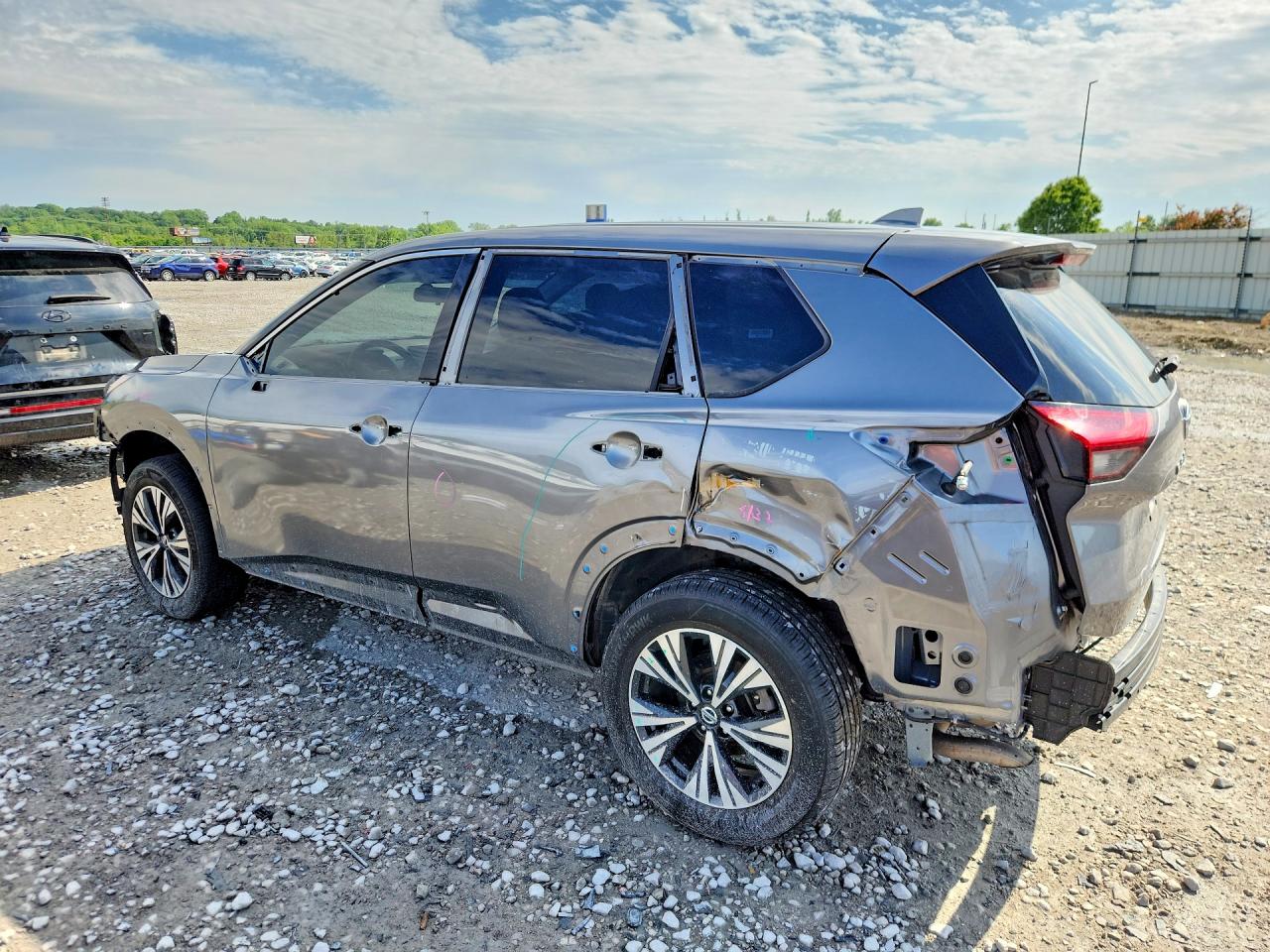 NISSAN ROGUE 2021 — 3