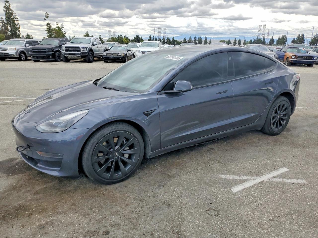 TESLA MODEL 3 2022 — 2