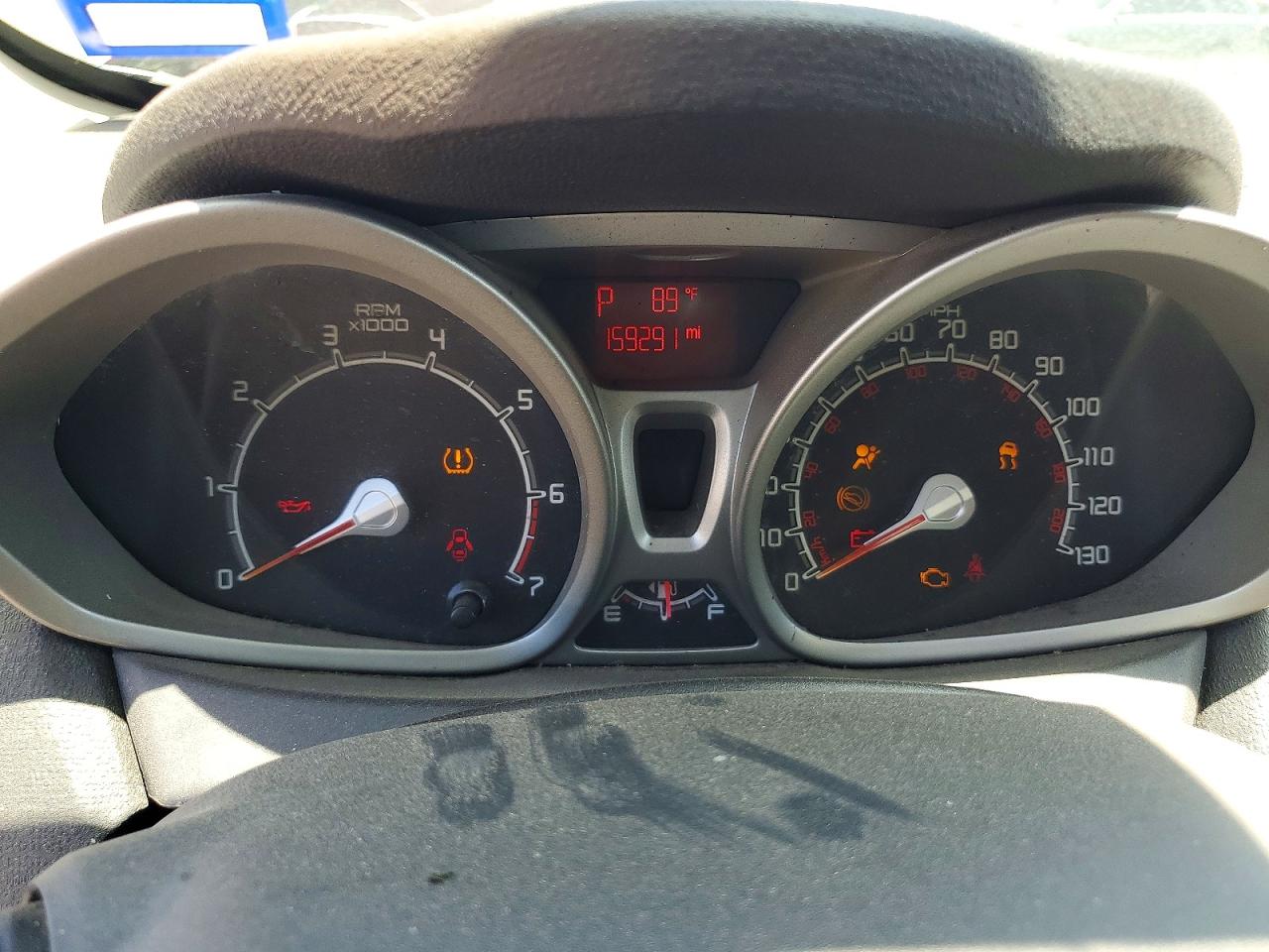 FORD FIESTA 2011 — 10