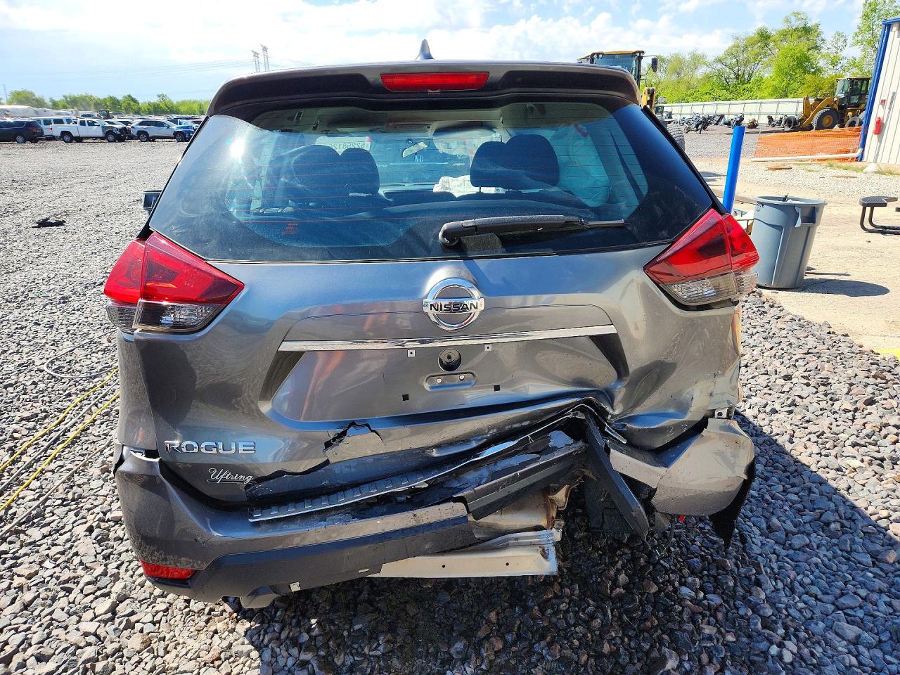NISSAN ROGUE 2018 — 7