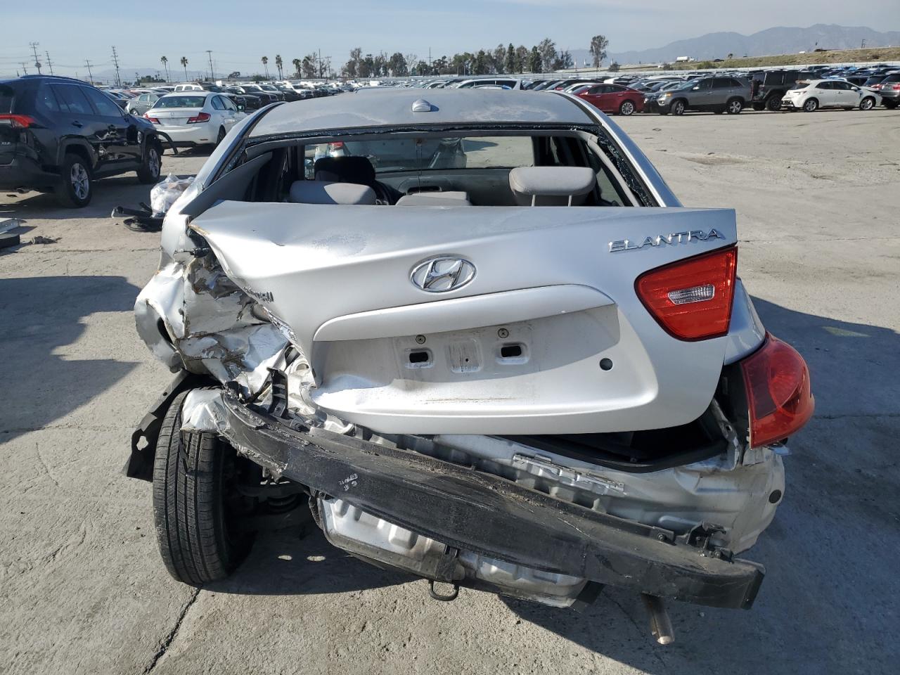 HYUNDAI ELANTRA 2008 — 7