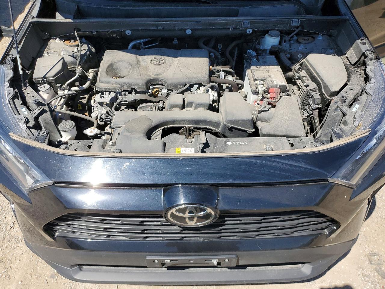 TOYOTA RAV4 2022 — 13