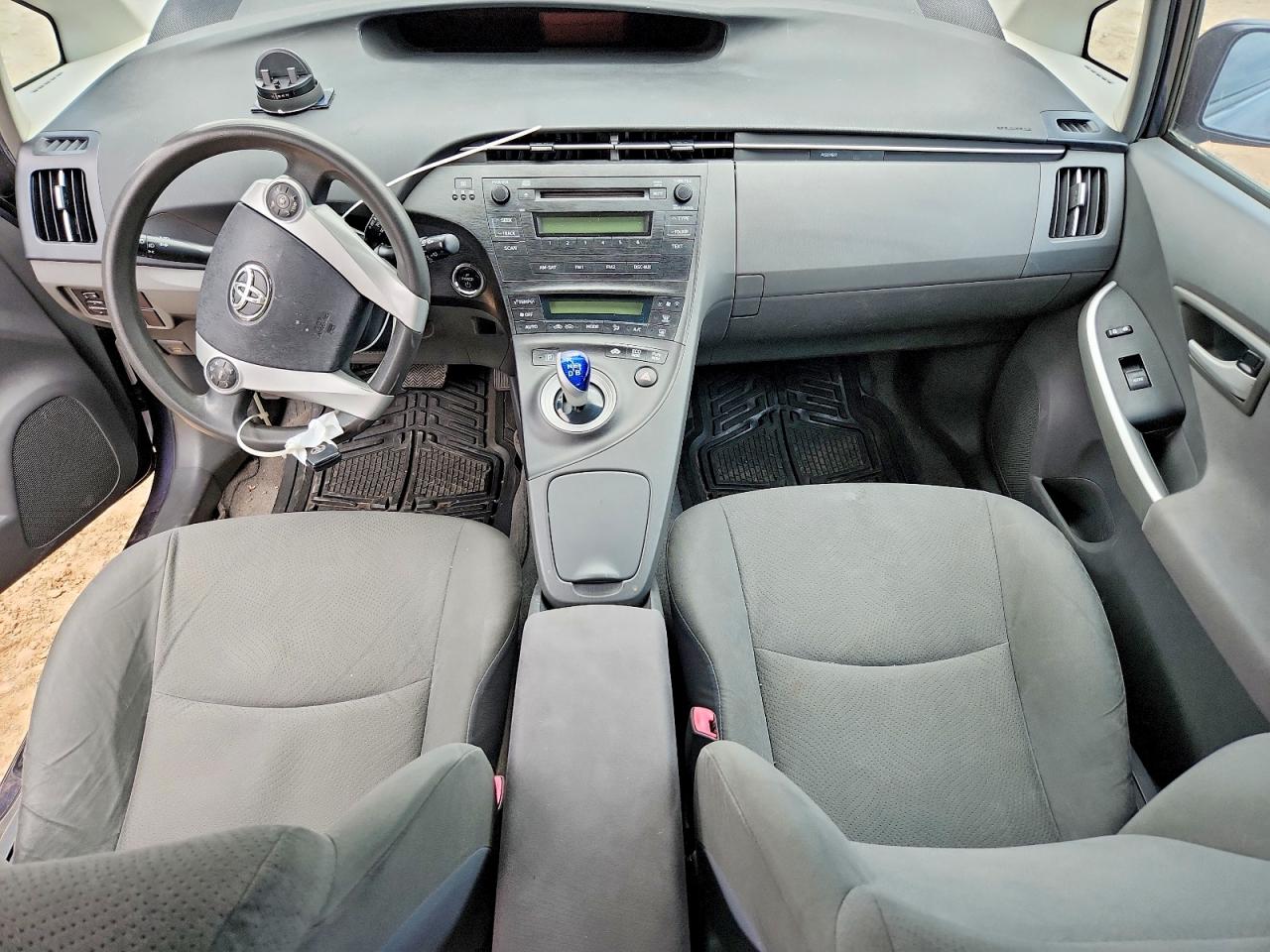 TOYOTA PRIUS 2010 — 9