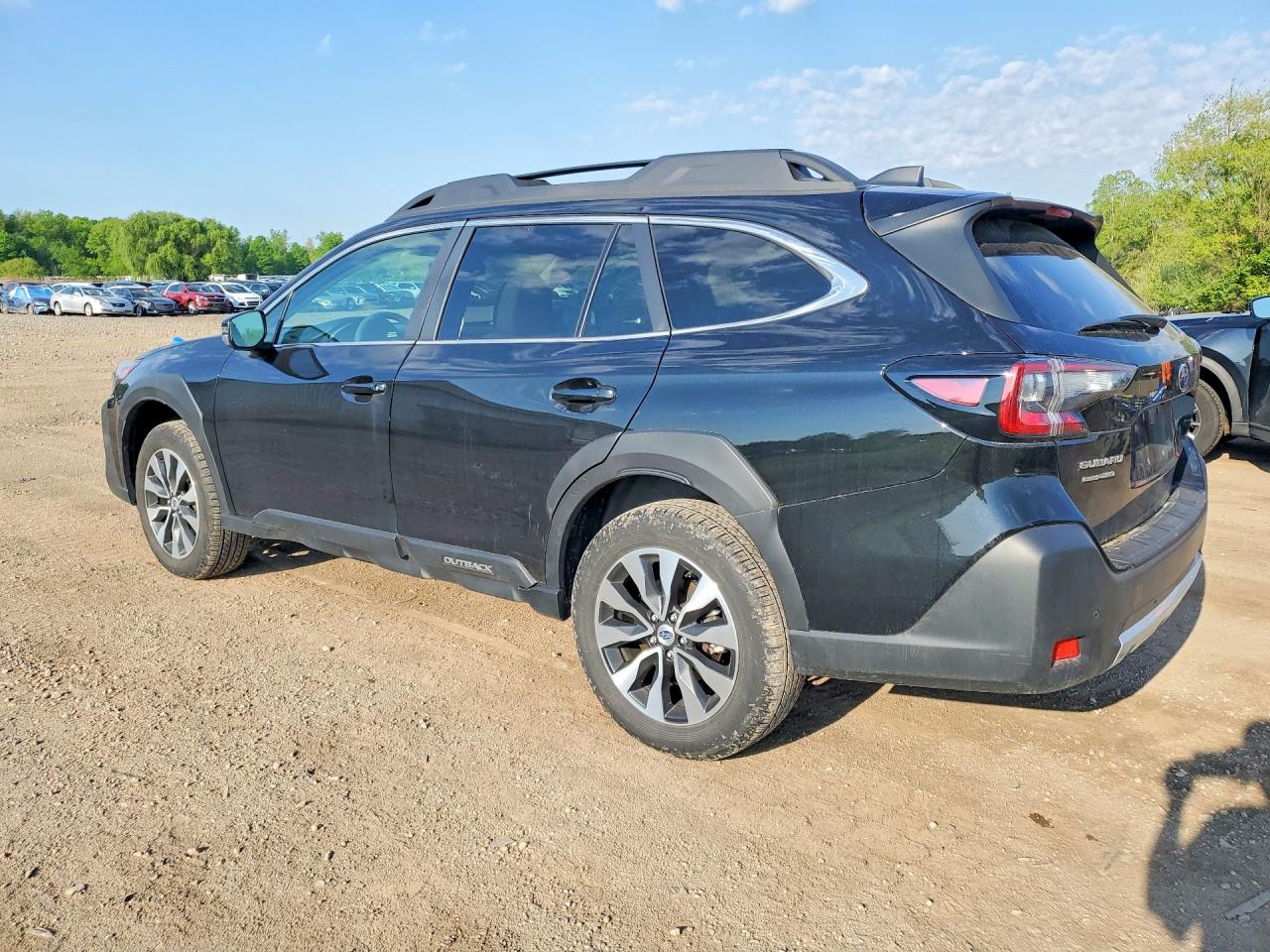 SUBARU OUTBACK 2025 — 3