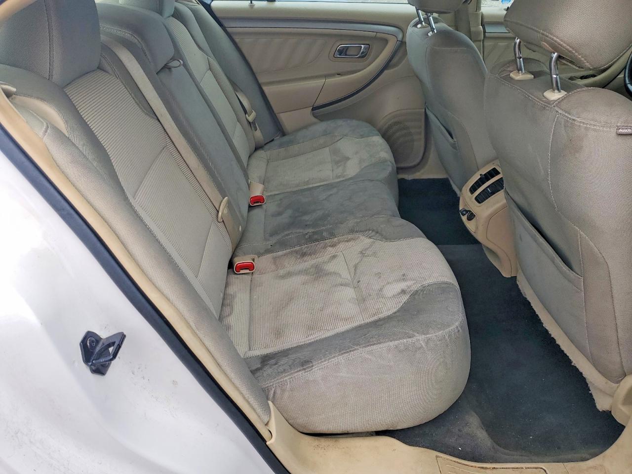 FORD TAURUS 2014 — 11