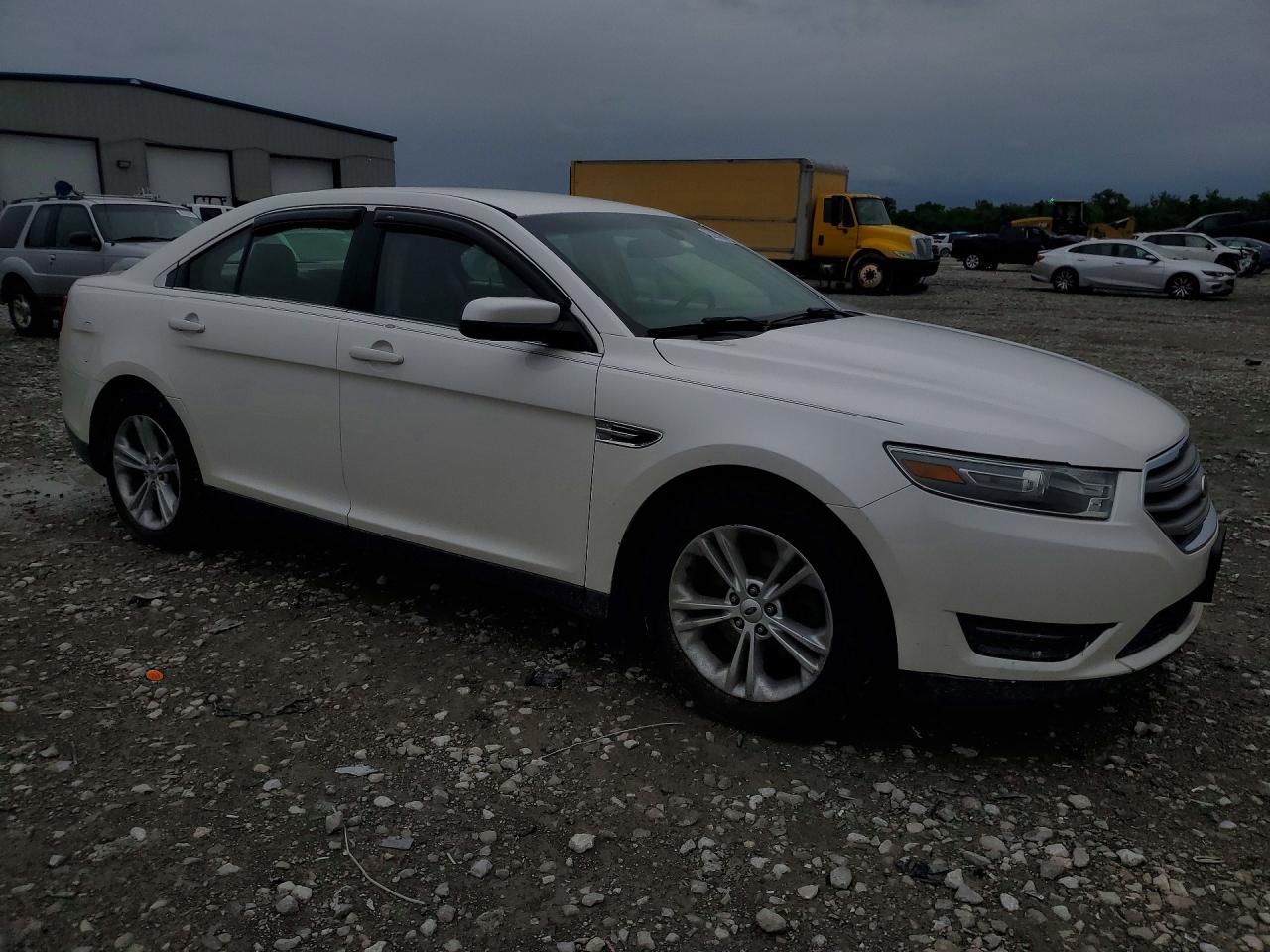 FORD TAURUS 2014 — 5