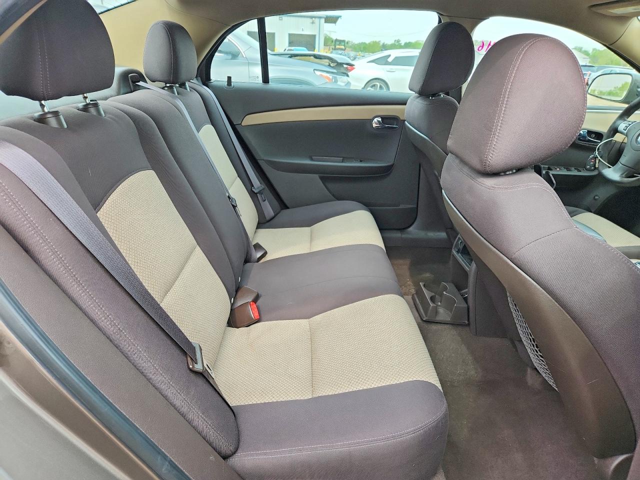 CHEVROLET MALIBU 2011 — 11