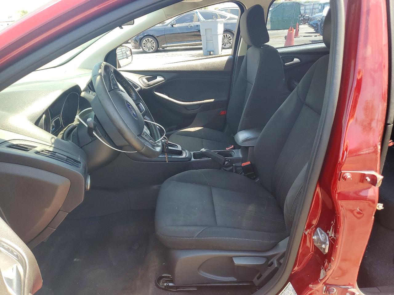 FORD FOCUS 2016 — 8