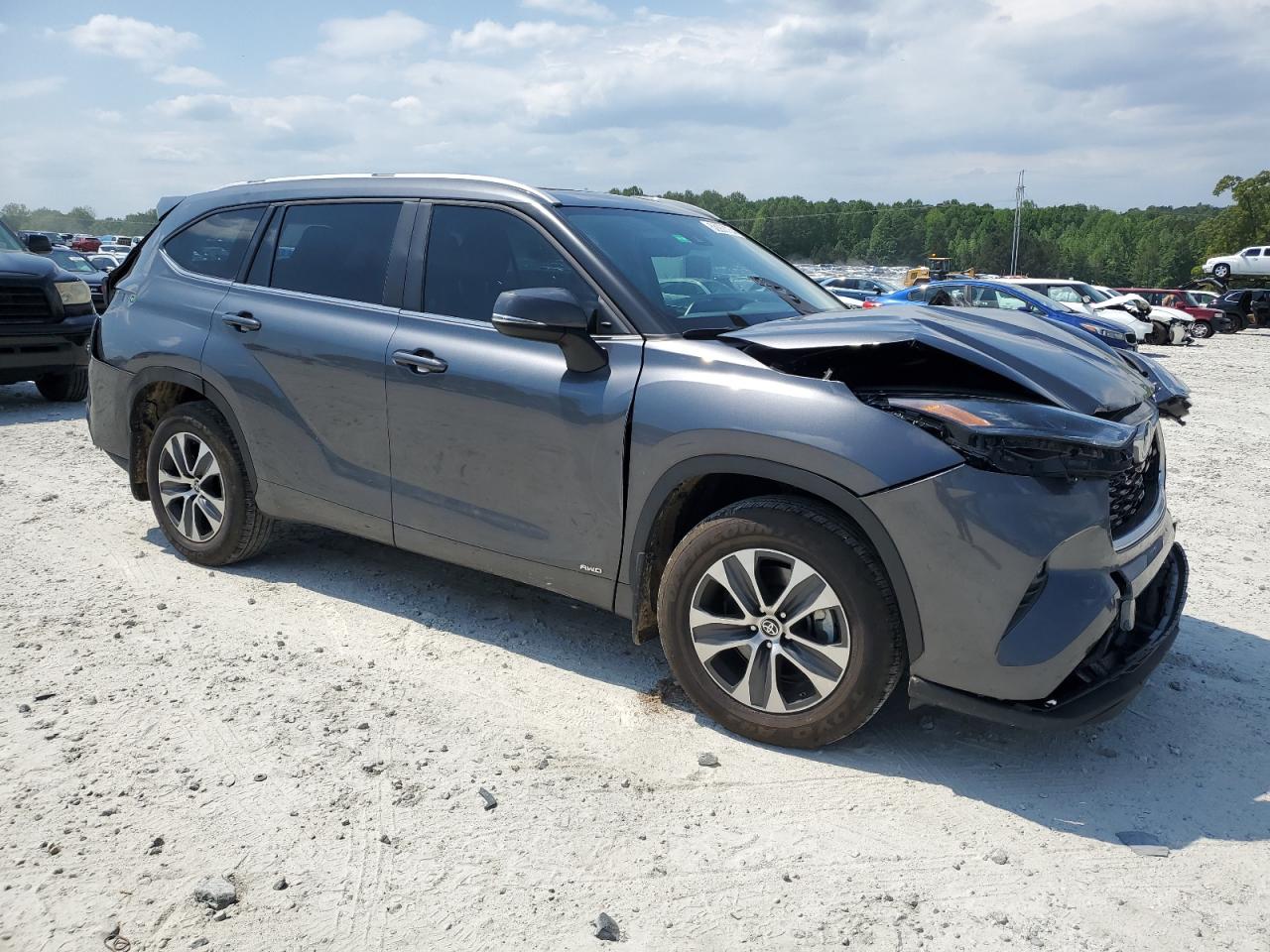 2023 TOYOTA HIGHLANDER HYBRID XLE