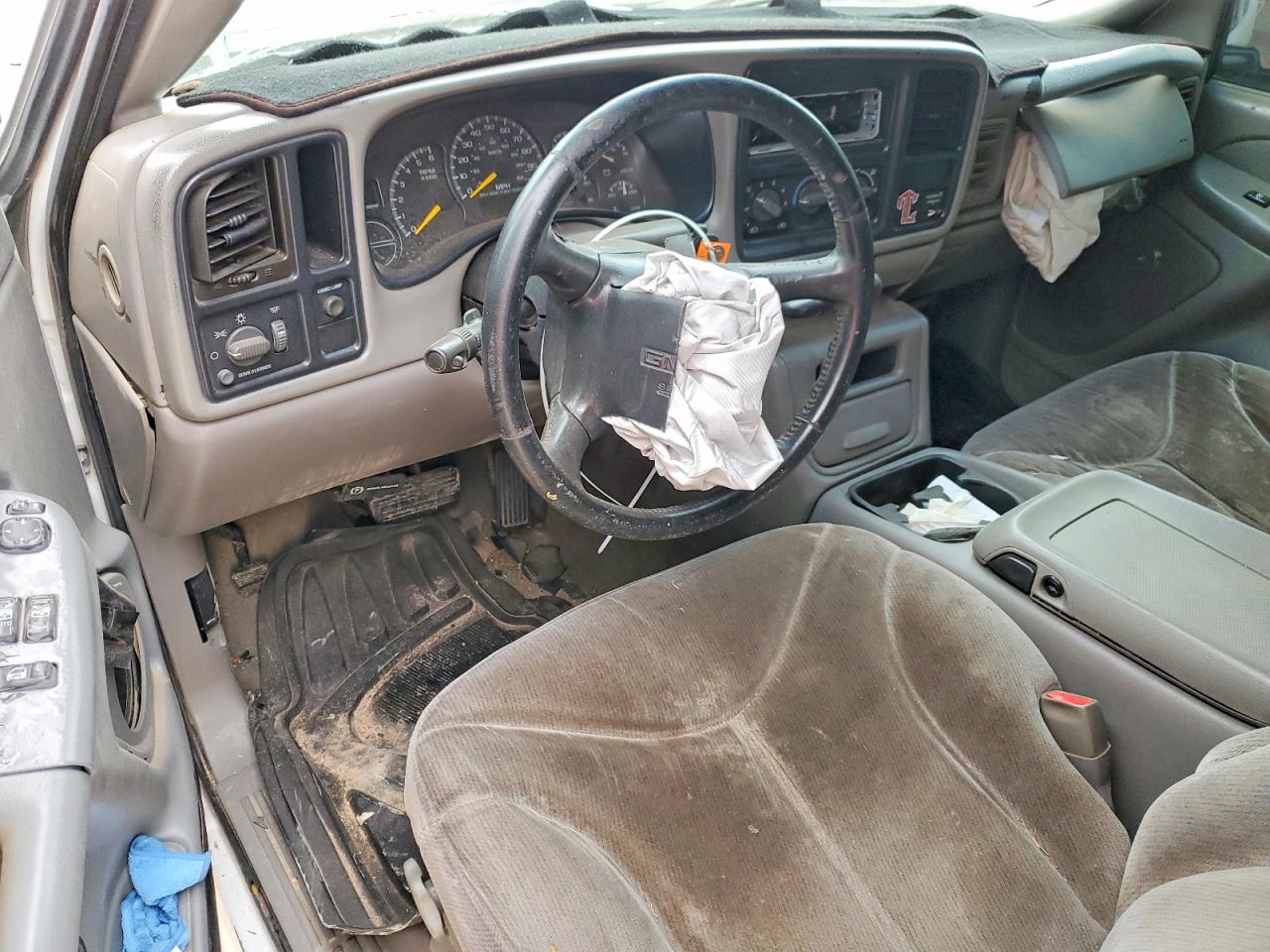 GMC NEW SIERRA 2000 — 9