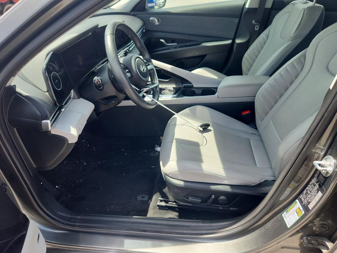 HYUNDAI ELANTRA 2025 — 8