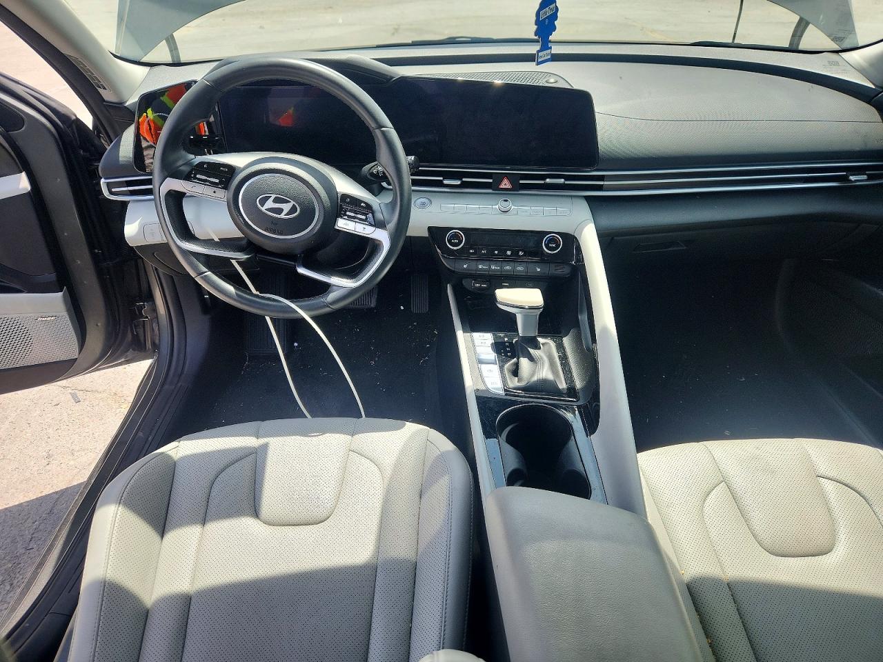 HYUNDAI ELANTRA 2025 — 9