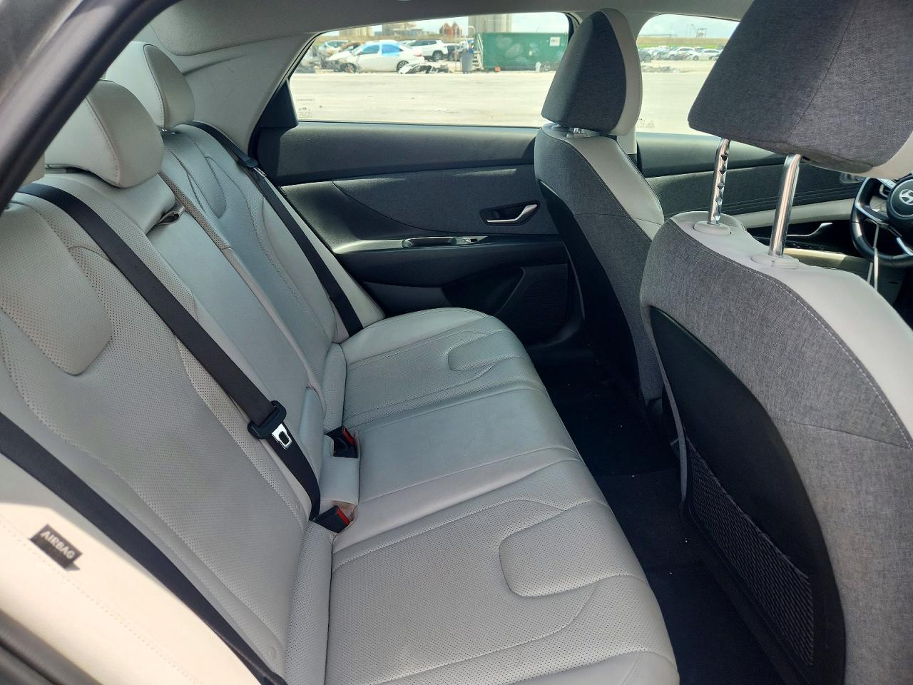 HYUNDAI ELANTRA 2025 — 11