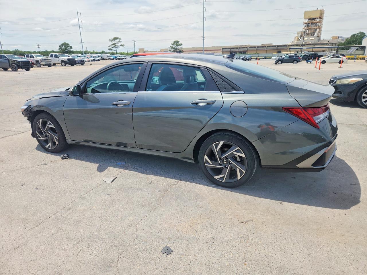 HYUNDAI ELANTRA 2025 — 3