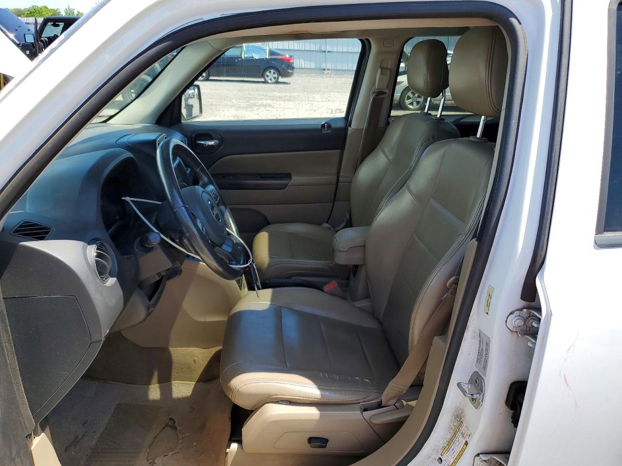 JEEP PATRIOT 2015 — 8