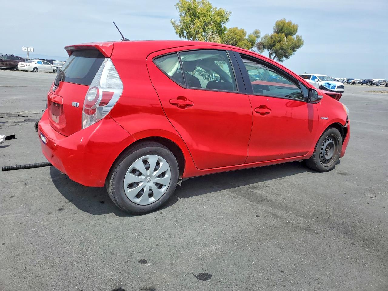 TOYOTA PRIUS C 2014 — 4