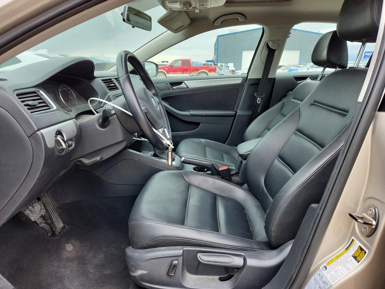 VOLKSWAGEN JETTA 2014 — 8
