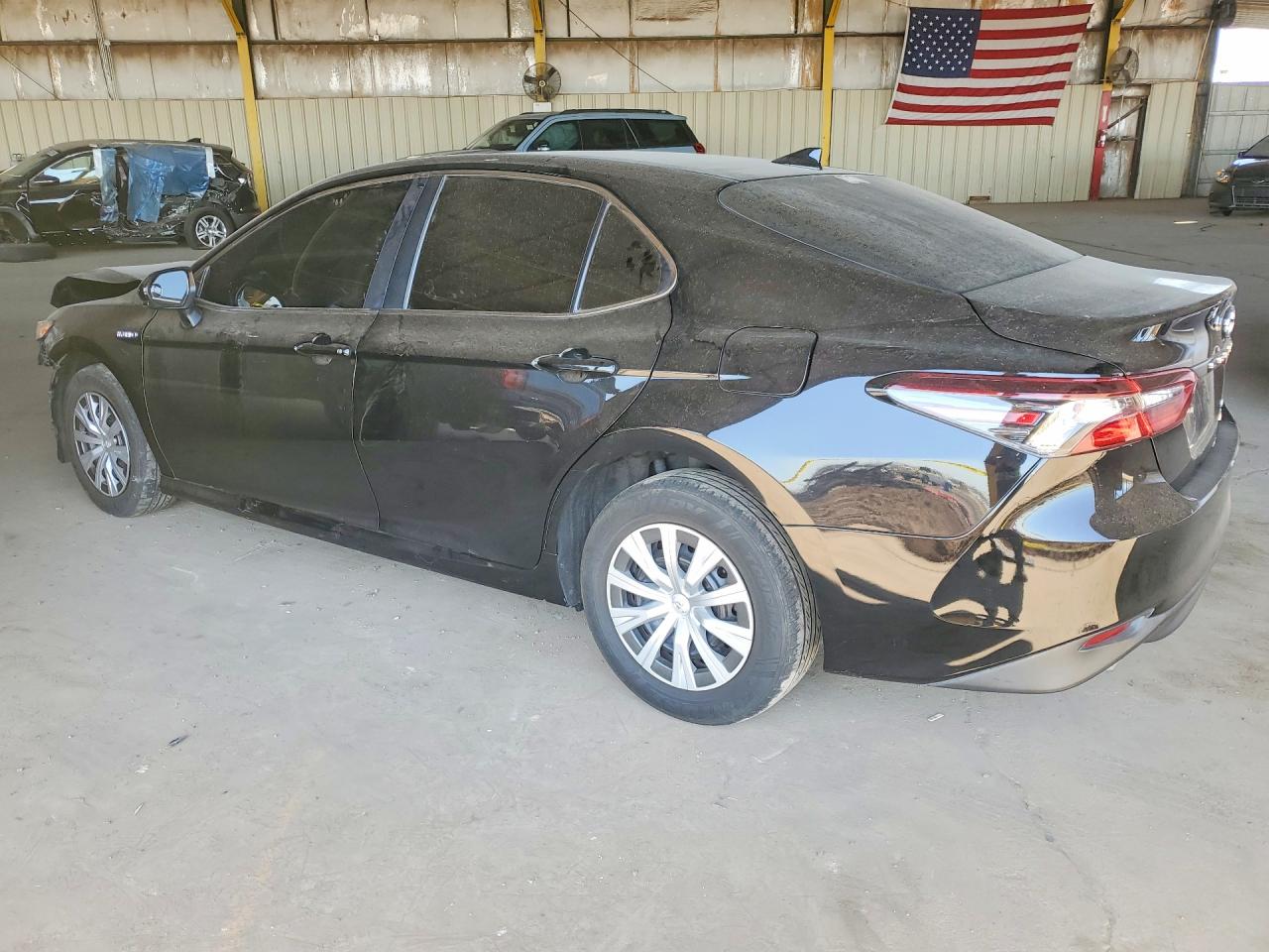 TOYOTA CAMRY 2021 — 3